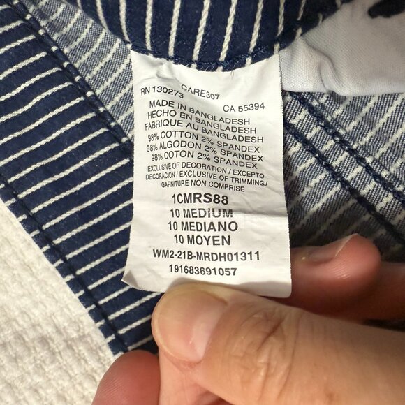 Lee Regular Fit MidRise Navy Blue & White Striped Shorts - Picture 4 of 6